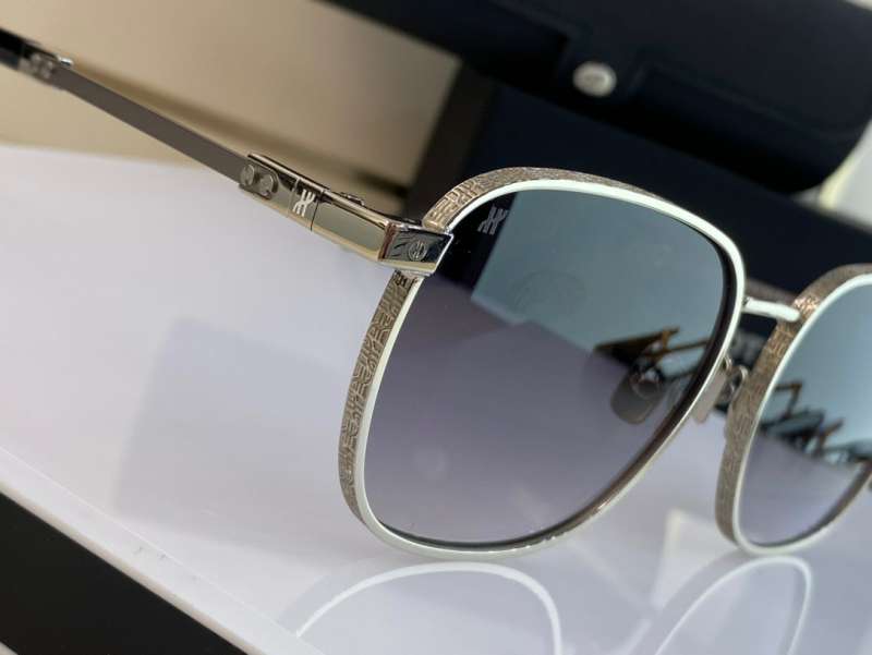 Picture of Hublot Sunglasses _SKUfw52366881fw